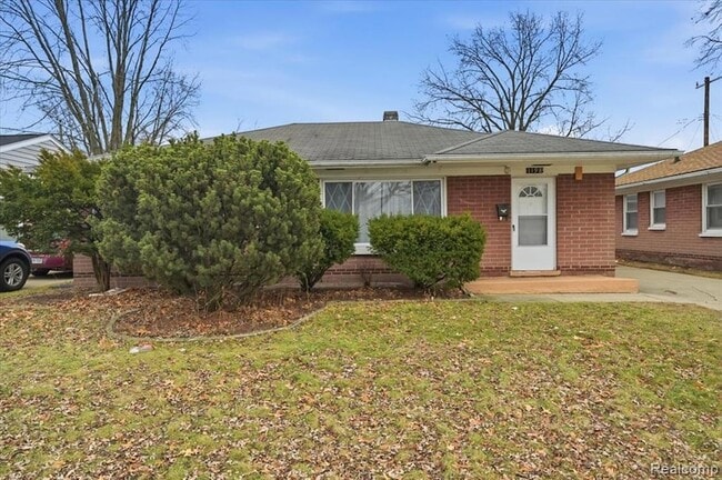 property at 1198 E Hudson Ave