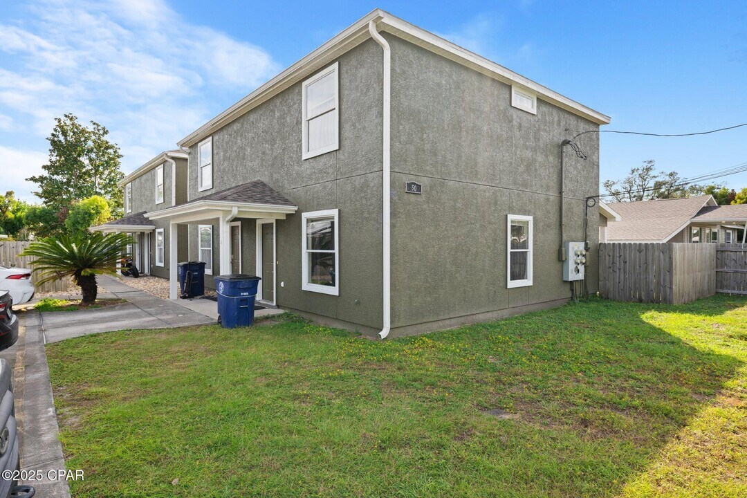 2501 W 18th St in Panama City, FL - Building Photo
