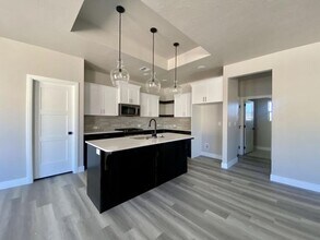 140 N Strathmore in Cedar City, UT - Building Photo - Building Photo