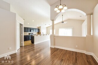 2425 Merry Rd in Tavares, FL - Building Photo - Building Photo