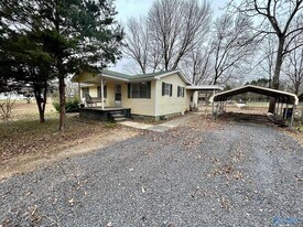 18014 E Limestone Rd in Athens, AL - Building Photo