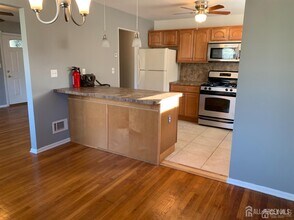 58 Van Buren Ave in Metuchen, NJ - Building Photo - Building Photo