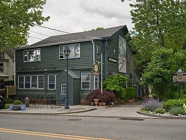 13 BRIDGE St, Unit Unit #2 2nd Fl