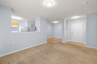 Washington Square Apartments in Shelby, NC - Building Photo - Building Photo