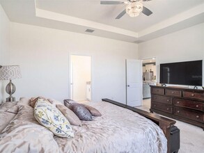 5464 Flint Hills Dr in Wimauma, FL - Building Photo - Building Photo