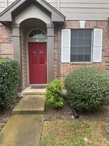 12401 Los Indios Trail in Austin, TX - Building Photo