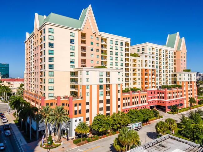 Waverly at Las Olas in Fort Lauderdale, FL - Building Photo - Building Photo