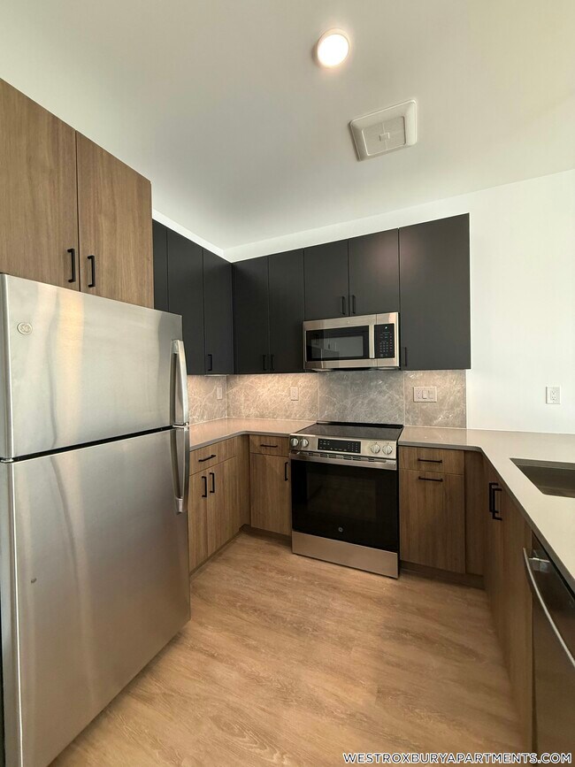 199 Gardner St in Boston, MA - Foto de edificio - Building Photo