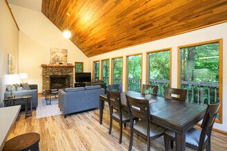 224 Faulkner Rd in Elkins, WV - Building Photo - Building Photo