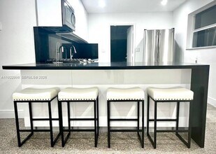 3711 SW 58th Ave in Davie, FL - Building Photo - Building Photo