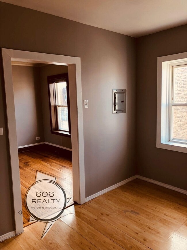 property at 5218 W Crystal St