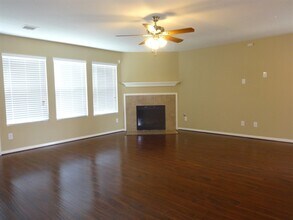 16727 Foursquare Dr in Conroe, TX - Building Photo - Building Photo