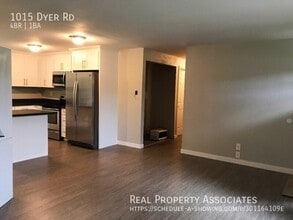 1015 Dyer Rd in Sultan, WA - Building Photo - Building Photo