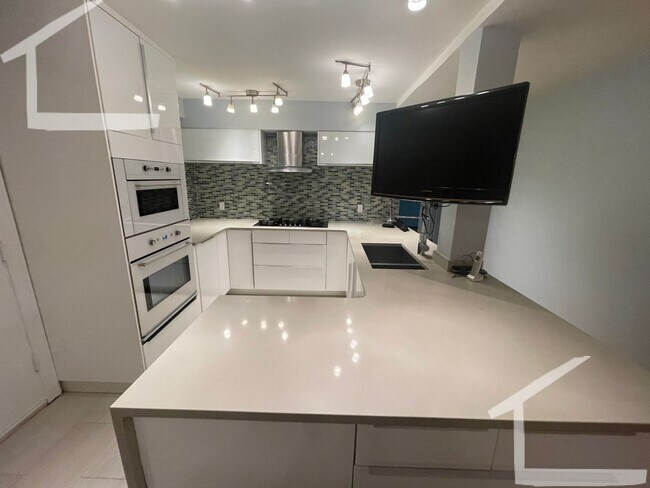 57 Broadlawn Park in Newton, MA - Building Photo - Building Photo