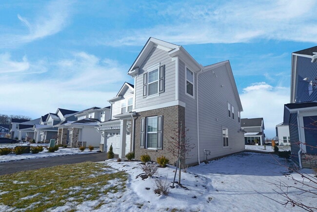 12065 Landon Dr in Plain City, OH - Foto de edificio - Building Photo