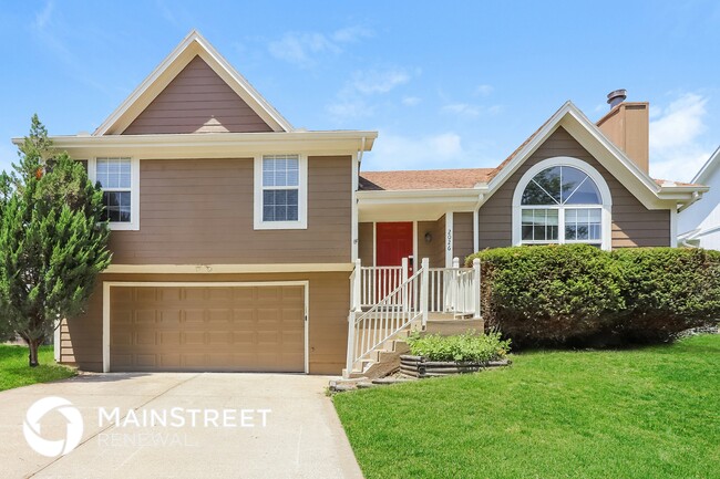 property at 2026 Grove Cir