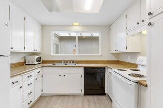 1824-1826 Alameda in Davis, CA - Building Photo - Building Photo