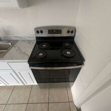 3910 Lora St in Ft. Myers, FL - Building Photo - Building Photo