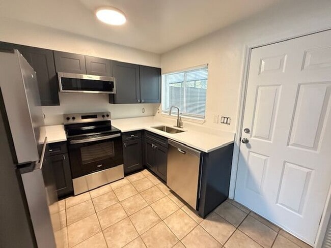 137 Garden Dr in Winter Springs, FL - Building Photo - Building Photo