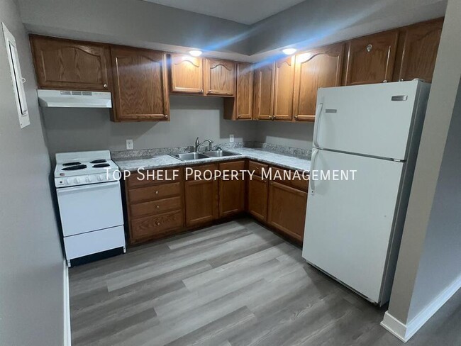 103 Grant in Bondurant, IA - Foto de edificio - Building Photo