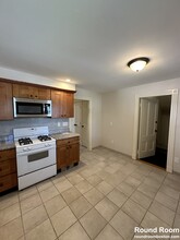 93 Hobart St, Unit 2 in Boston, MA - Building Photo - Building Photo