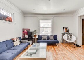 2121 Harriet Ave in Minneapolis, MN - Building Photo
