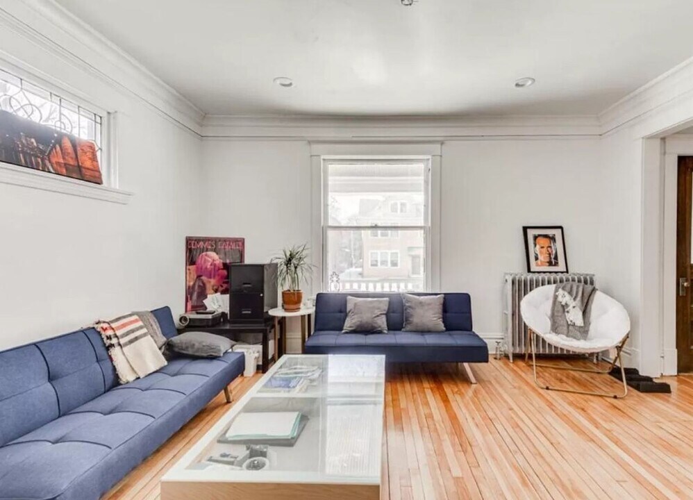 2121 Harriet Ave in Minneapolis, MN - Building Photo