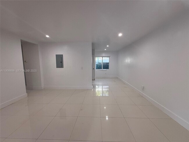 540 NE 67th St in Miami, FL - Building Photo - Building Photo