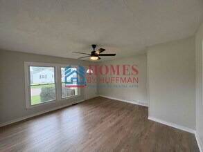 2401 Graham Ave in Evansville, IN - Foto de edificio - Building Photo