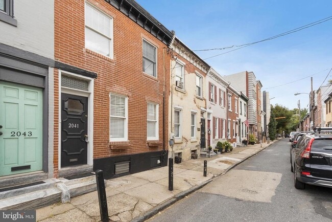 2041 Pemberton St in Philadelphia, PA - Building Photo - Building Photo