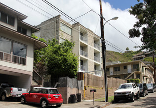 1568 Frear St in Honolulu, HI - Building Photo - Building Photo