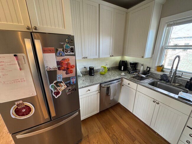 183 River St, Unit #3 in Cambridge, MA - Building Photo - Building Photo