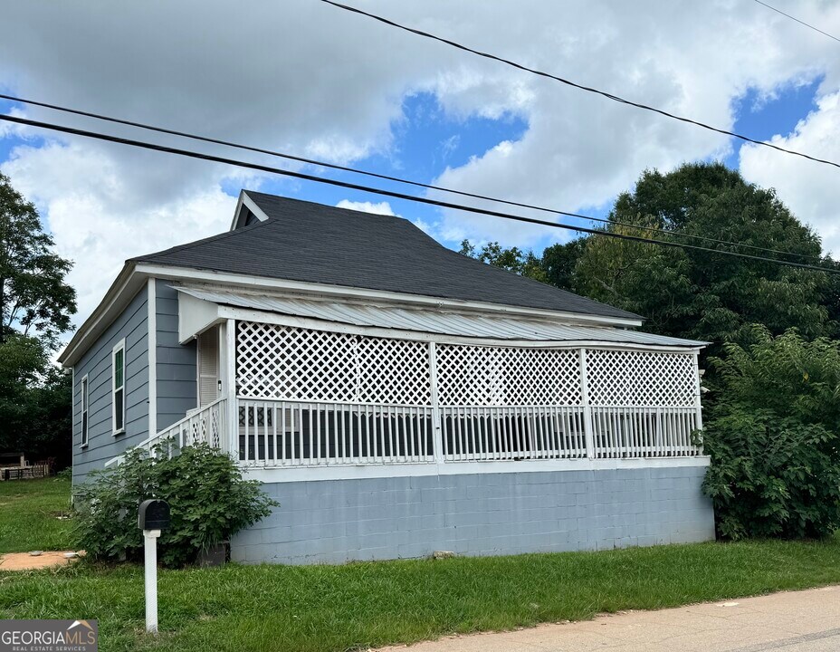 83 Elm St in Griffin, GA - Building Photo