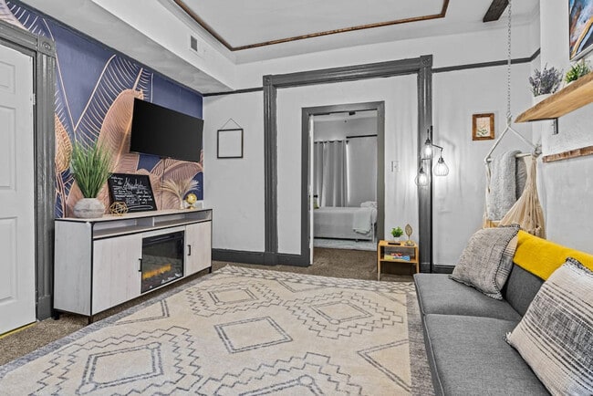 property at 2906 Chestnut St