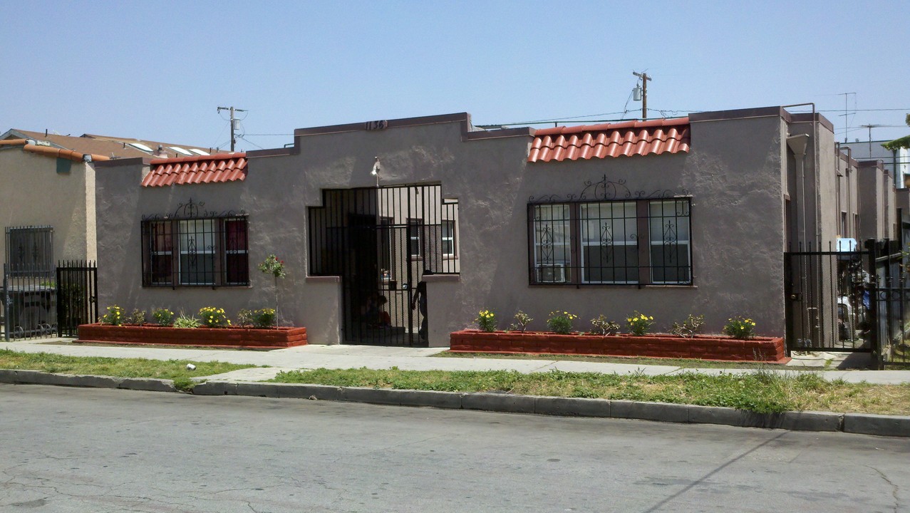 1136 Gardenia Ave in Long Beach, CA - Building Photo