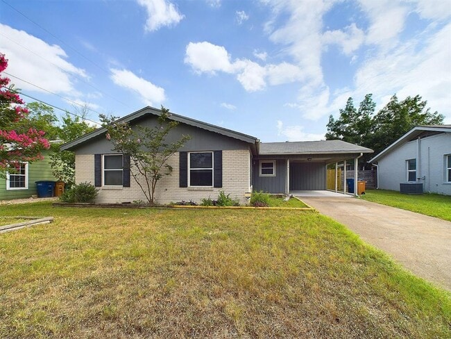 1411 Kamar Dr in Austin, TX - Building Photo - Building Photo