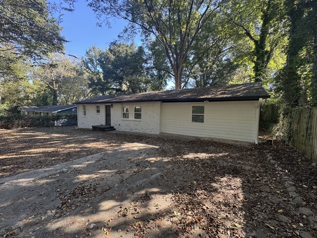 2412 Forrest Park Rd SE in Atlanta, GA - Building Photo - Building Photo