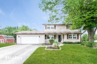 130 Circle Dr in Monrovia, IN - Building Photo