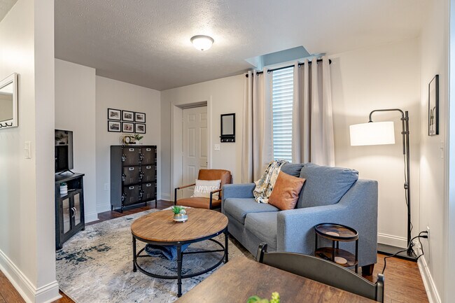 306 Main St in Munfordville, KY - Building Photo - Building Photo