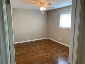 4950 Live Oak St in Dallas, TX - Building Photo - Building Photo