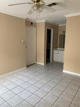 13480 S Thorntree Dr in Houston, TX - Building Photo - Building Photo