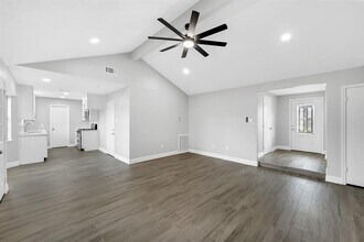 4515 Larch Dr in Baytown, TX - Building Photo - Building Photo
