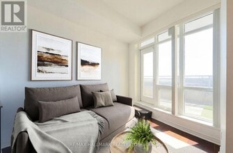 2756 Old Leslie St in Toronto, ON - Building Photo - Building Photo