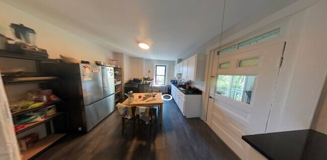 42 Cedar St, Unit 3T