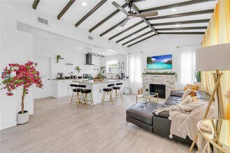 774-774 NW 49th St in Miami, FL - Building Photo - Building Photo