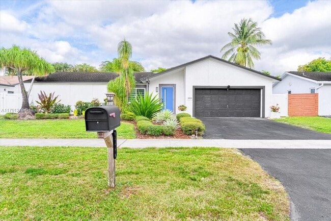 5804 SW 116th Ave in Cooper City, FL - Building Photo - Building Photo