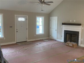 2817 Bermuda Ave in Chester, VA - Building Photo - Building Photo