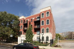 4043 S Drexel Blvd Apartments