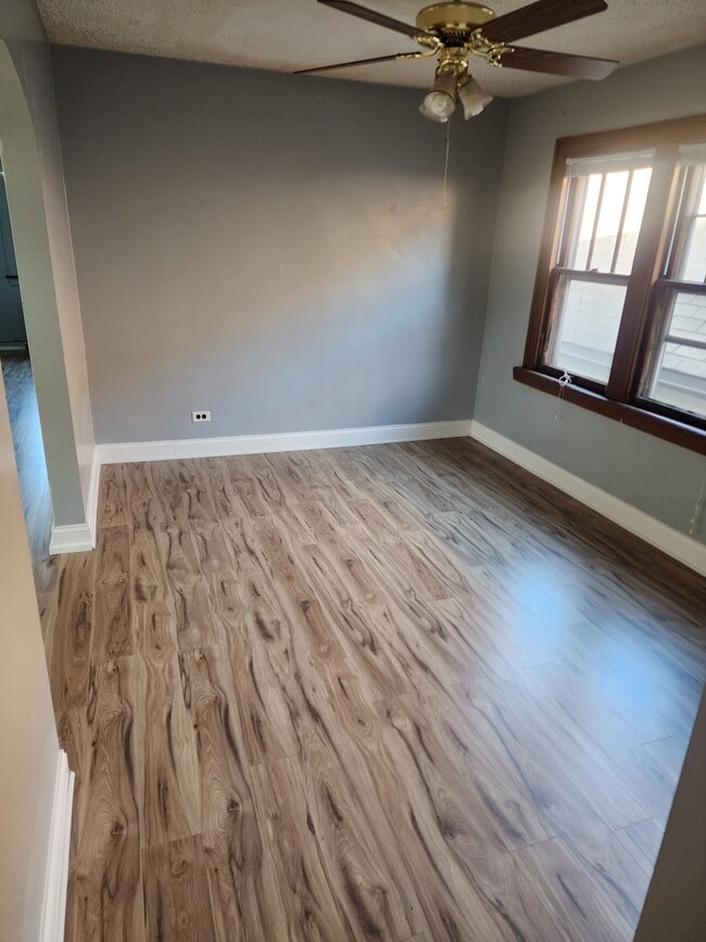 9757 S Avenue M, Unit 2