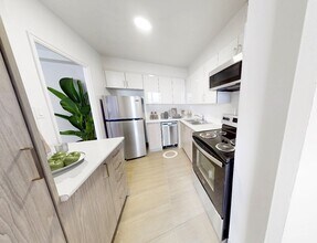 25 Cedarcroft Blvd in Toronto, ON - Building Photo - Building Photo